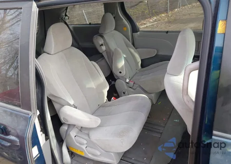 2011 Toyota Sienna Le V6 from USA, damaged, VIN 5TDKK3DC1BS002848